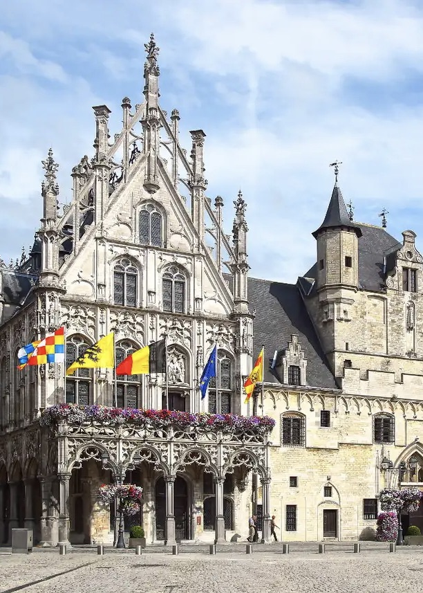 free? Stadhuis